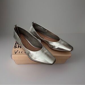 VICENZA By Free People Prima Ballerina Flats Women’s Size 9 Silver
